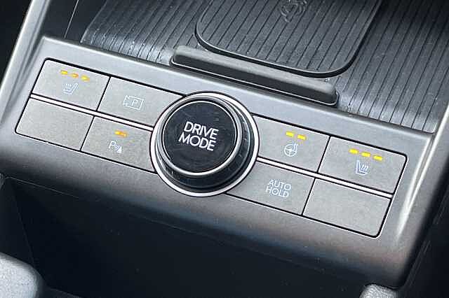 Hyundai KONA Advance 65kWh 5dr Auto Black