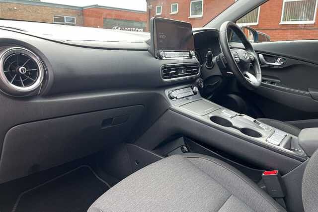 Hyundai KONA Premium 64kWh 5dr Auto