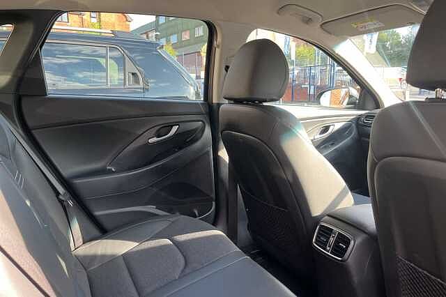 Hyundai i30 1.0 T-GDi Premium 5dr