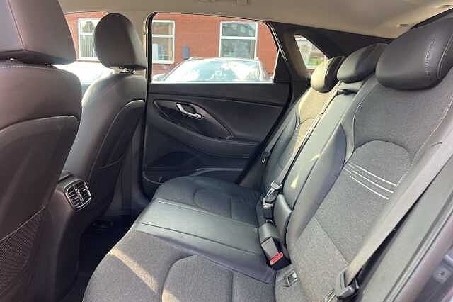 Hyundai i30 1.0 T-GDi Premium 5dr