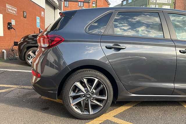 Hyundai i30 1.0 T-GDi Premium 5dr