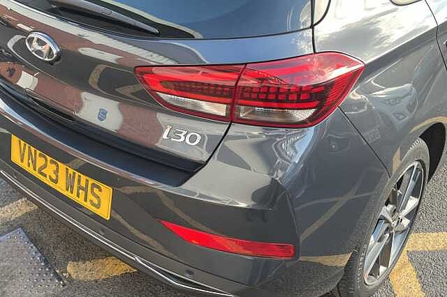 Hyundai i30 1.0 T-GDi Premium 5dr