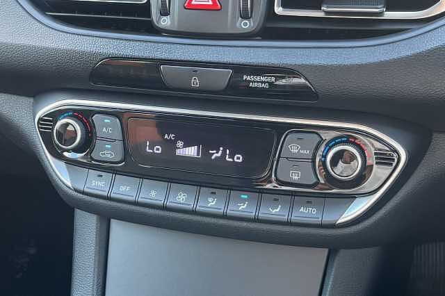 Hyundai i30 1.0 T-GDi Premium 5dr