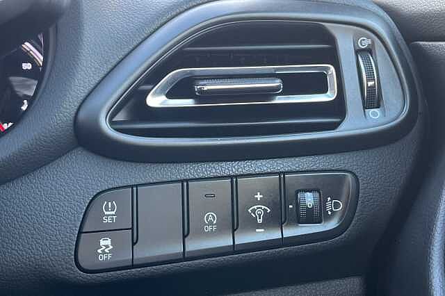 Hyundai i30 1.0 T-GDi Premium 5dr