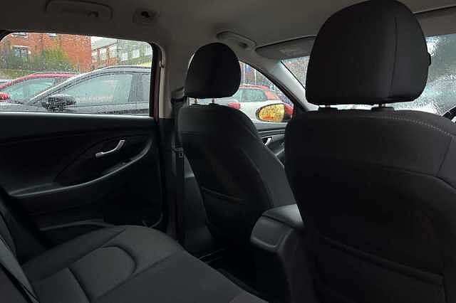 Hyundai i30 1.6 CRDi [136] SE Nav 5dr DCT