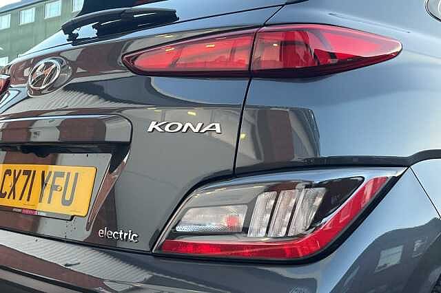 Hyundai KONA Premium 64kWh 5dr Auto