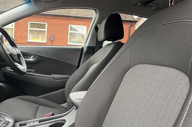 Hyundai KONA 1.6 GDi Hybrid Premium 5dr DCT