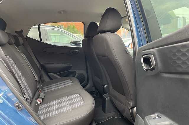 Hyundai i10 1.2 Premium 5dr [Nav]