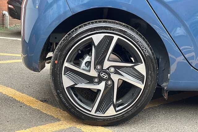 Hyundai i10 1.2 Premium 5dr [Nav]