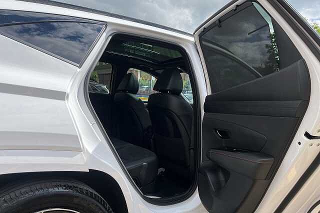 Hyundai TUCSON 1.6T Hybrid N Line S 5dr 4WD Auto White
