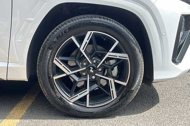 Hyundai TUCSON 1.6T Hybrid N Line S 5dr 4WD Auto White