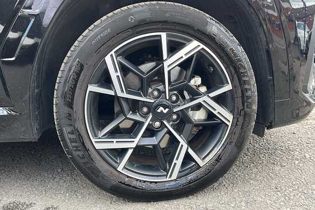 Hyundai TUCSON 1.6T Hybrid N Line 5dr Auto Black