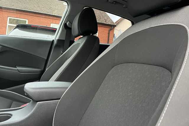 Hyundai KONA 1.6 GDi Hybrid Premium 5dr DCT