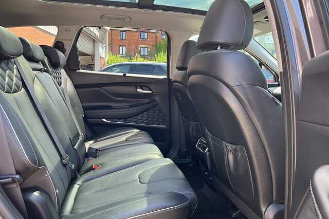 Hyundai SANTA FE 1.6 TGDi Plug-in Hybrid Ultimate 5dr 4WD Auto