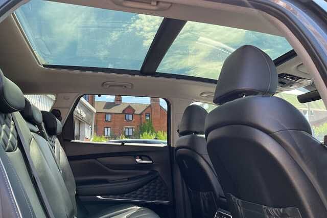 Hyundai SANTA FE 1.6 TGDi Plug-in Hybrid Ultimate 5dr 4WD Auto