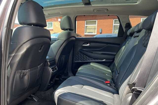 Hyundai SANTA FE 1.6 TGDi Plug-in Hybrid Ultimate 5dr 4WD Auto
