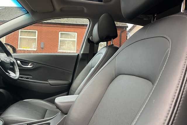 Hyundai KONA 1.6 GDi Hybrid Ultimate 5dr DCT