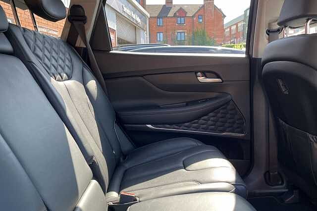 Hyundai SANTA FE 1.6 T-GDi Hybrid Premium 5dr 4WD Auto