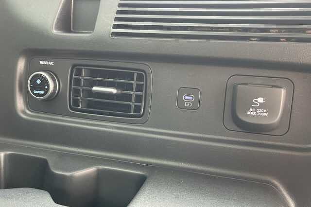 Hyundai SANTA FE 1.6 T-GDi Hybrid Ultimate 5dr 4WD Auto