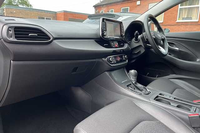 Hyundai i30 Fastback 1.4 T-GDI Premium 5dr DCT