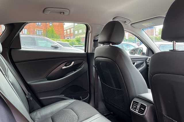 Hyundai i30 Fastback 1.4 T-GDI Premium 5dr DCT