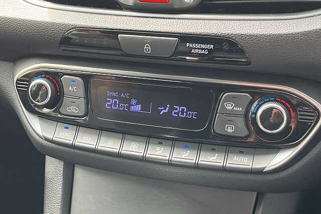 Hyundai i30 Fastback 1.4 T-GDI Premium 5dr DCT