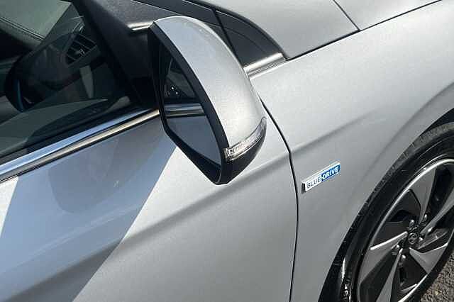 Hyundai IONIQ 1.6 GDi Hybrid Premium SE 5dr DCT