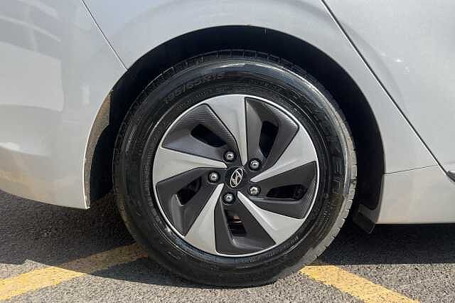Hyundai IONIQ 1.6 GDi Hybrid Premium SE 5dr DCT