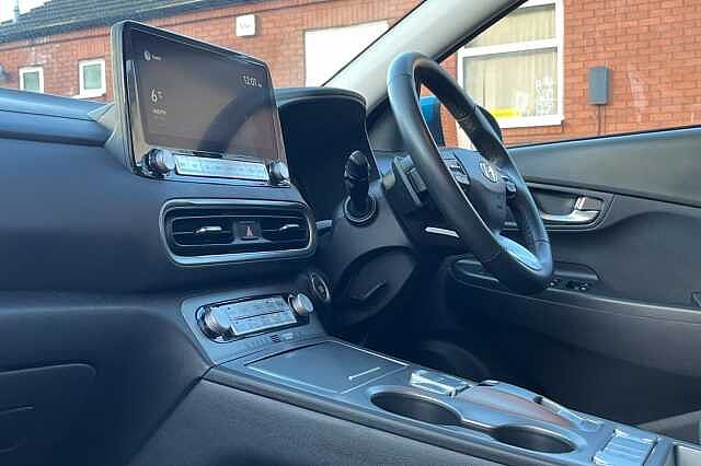 Hyundai KONA SE Connect 39kWh 5dr Auto