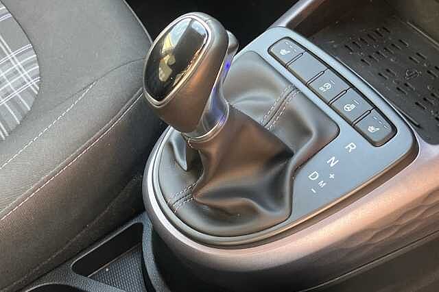 Hyundai i10 1.0 Premium 5dr Auto [Nav]