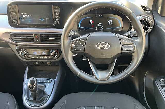 Hyundai i10 1.0 Premium 5dr Auto [Nav]