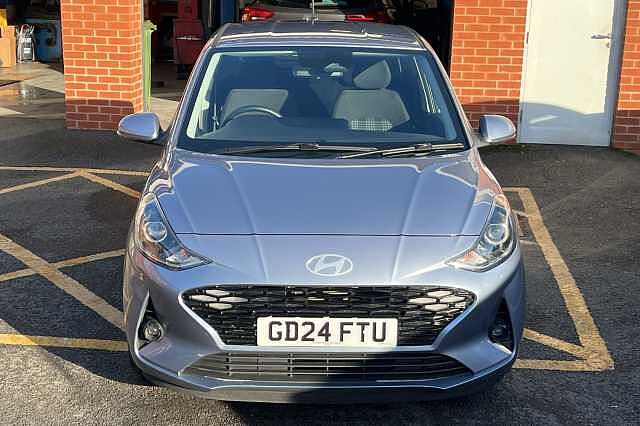 Hyundai i10 1.0 Premium 5dr Auto [Nav]