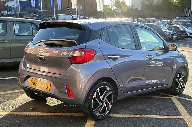 Hyundai i10 1.0 Premium 5dr Auto [Nav]