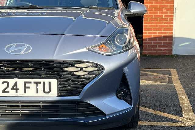 Hyundai i10 1.0 Premium 5dr Auto [Nav]