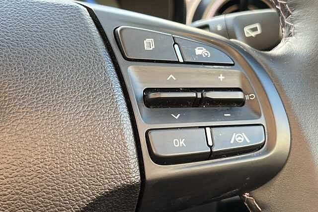 Hyundai i10 1.0 Premium 5dr Auto [Nav]