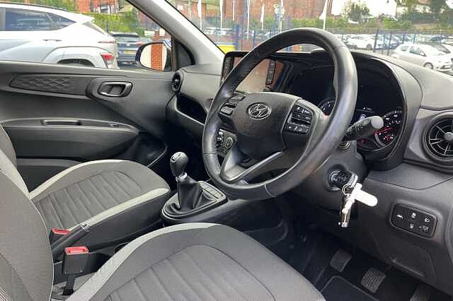Hyundai i10 1.0 MPi SE Connect 5dr