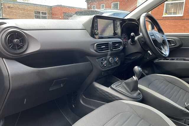 Hyundai i10 1.0 MPi SE Connect 5dr