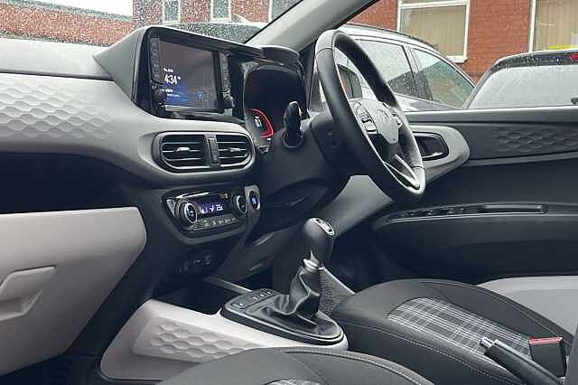 Hyundai i10 1.0 Premium 5dr [Nav]