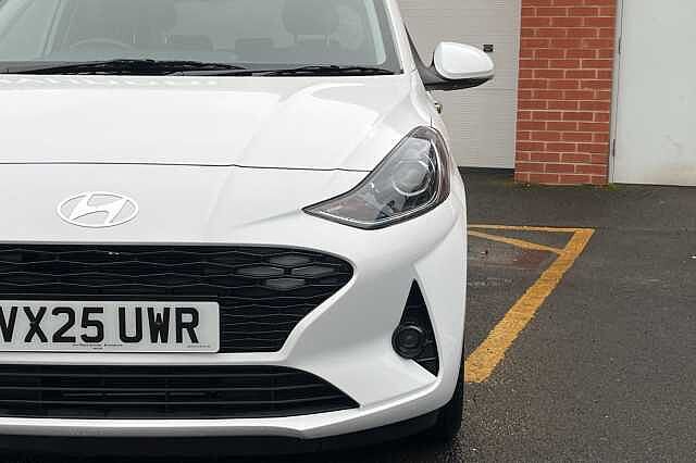 Hyundai i10 1.0 Premium 5dr [Nav]