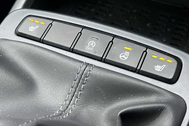 Hyundai i10 1.0 Premium 5dr [Nav]