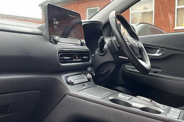 Hyundai KONA Premium 64kWh 5dr Auto