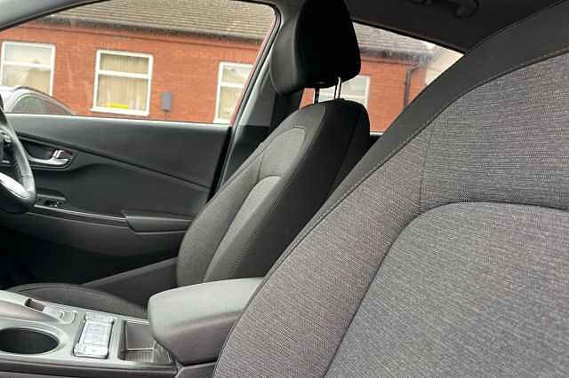 Hyundai KONA Premium 64kWh 5dr Auto
