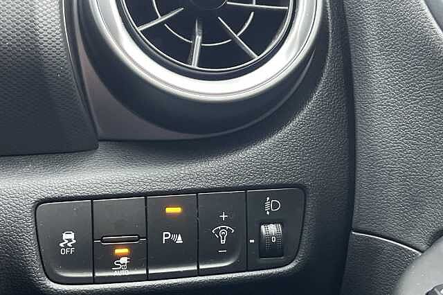 Hyundai KONA Premium 64kWh 5dr Auto