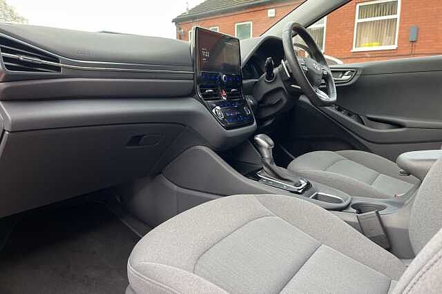 Hyundai IONIQ 1.6 GDi Hybrid Premium 5dr DCT