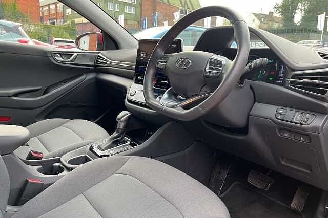 Hyundai IONIQ 1.6 GDi Hybrid Premium 5dr DCT