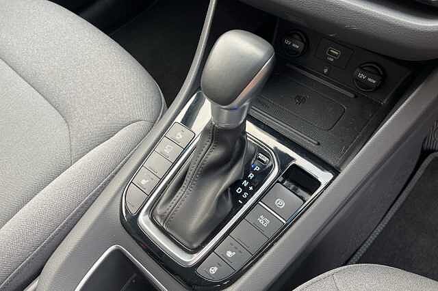 Hyundai IONIQ 1.6 GDi Hybrid Premium 5dr DCT