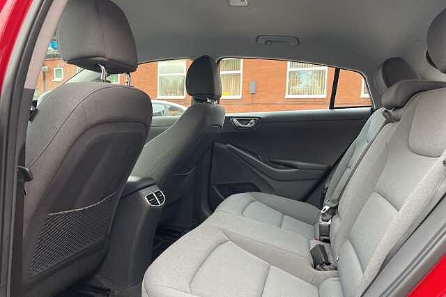 Hyundai IONIQ 1.6 GDi Hybrid Premium 5dr DCT