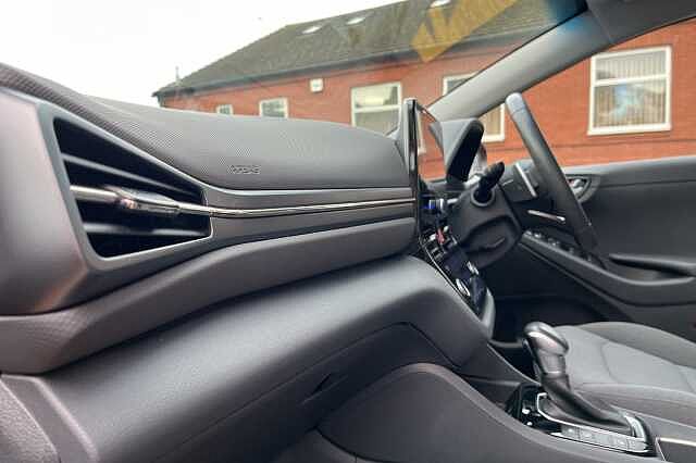 Hyundai IONIQ 1.6 GDi Hybrid Premium 5dr DCT