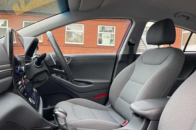 Hyundai IONIQ 1.6 GDi Hybrid Premium 5dr DCT