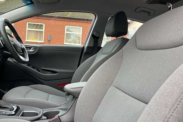 Hyundai IONIQ 1.6 GDi Hybrid Premium 5dr DCT
